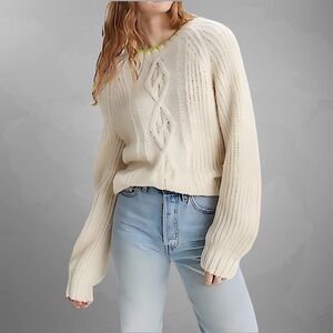 Levi’s sweater S new